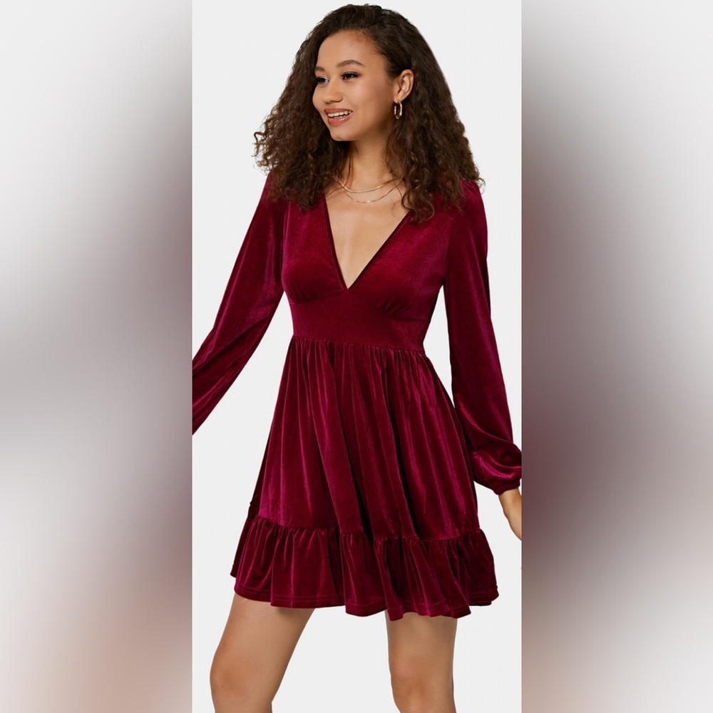 NWT Halara Everyday Deep V Neck Ruffled Hem Velvet Mini Chill Party Dress Size M